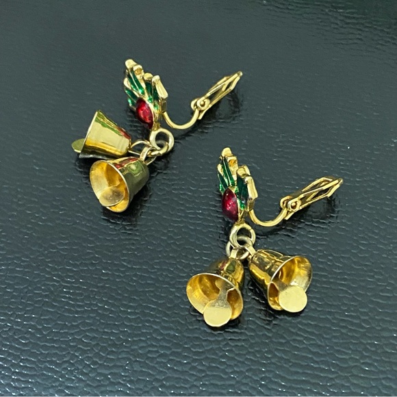 Vintage Holly Christmas Bells Gold-tone Holiday Clip On Earrings - Picture 7 of 12